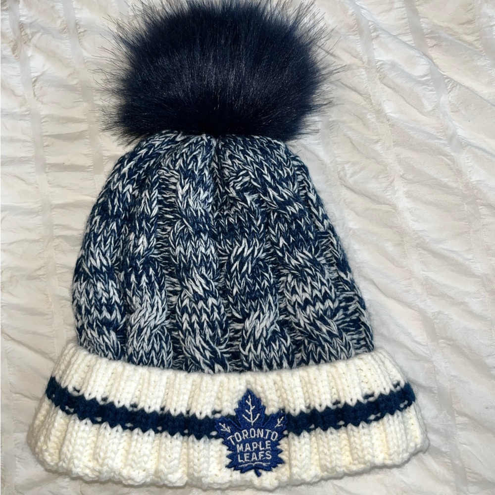 Toronto Maple Leafs Pom Pom Hat